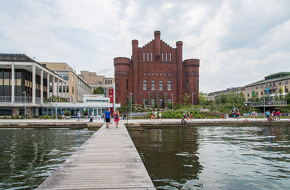 boat rides on Lake Mendota at Madison, Wisconsin.