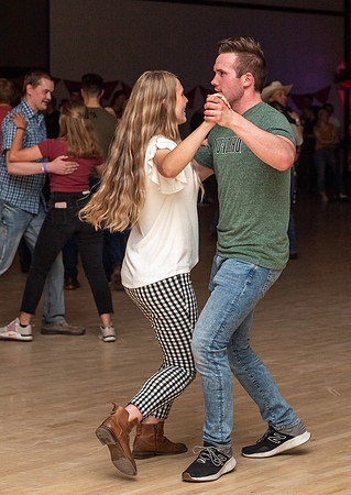 Country dancing - June 2022