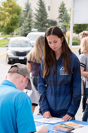 New students register for Get Connected