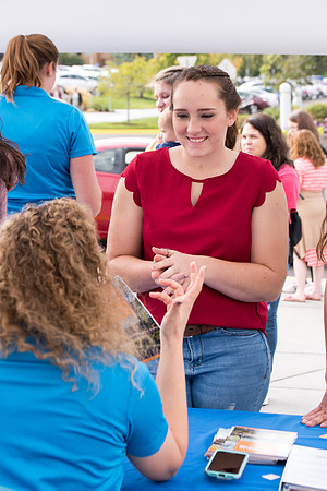 New students register for Get Connected