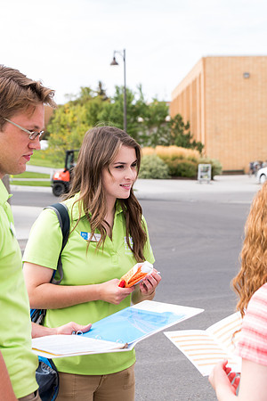 New students register for Get Connected