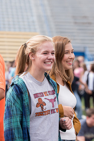 Students make new friends and get acquainted with other new students in their I-Team at the Football Field