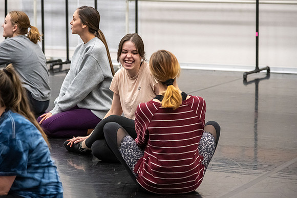 Modern Dance & Ballet Classes - Nov 2023