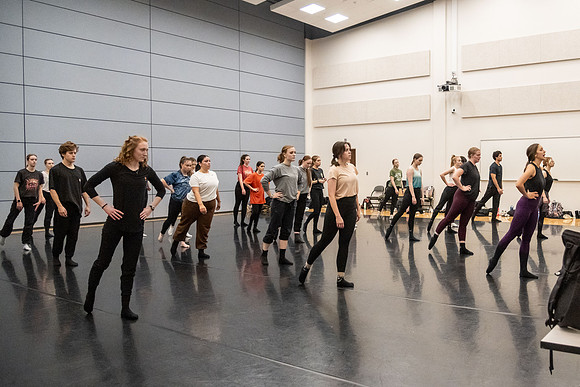Modern Dance & Ballet Classes - Nov 2023
