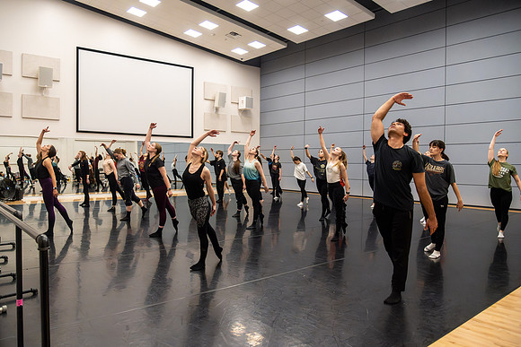 Modern Dance & Ballet Classes - Nov 2023