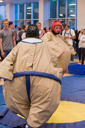 Students kick off the new semester with fun and games at i-Night.