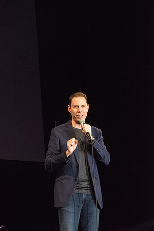 Comedian, Ryan Hamilton, performed his full act for a roaring crowd after his short appearance last night at the P2B Conference. October 2018