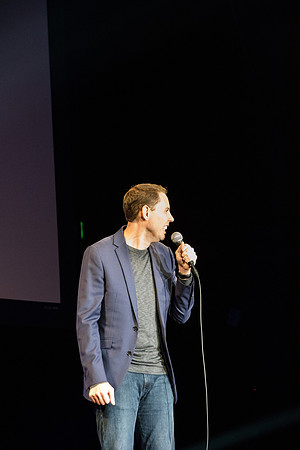 Comedian, Ryan Hamilton, performed his full act for a roaring crowd after his short appearance last night at the P2B Conference. October 2018