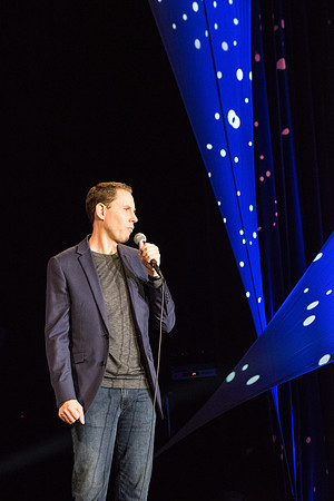 Comedian, Ryan Hamilton, performed his full act for a roaring crowd after his short appearance last night at the P2B Conference. October 2018