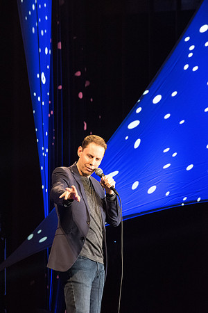 Comedian, Ryan Hamilton, performed his full act for a roaring crowd after his short appearance last night at the P2B Conference. October 2018