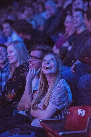 Comedian, Ryan Hamilton, performed his full act for a roaring crowd after his short appearance last night at the P2B Conference. October 2018