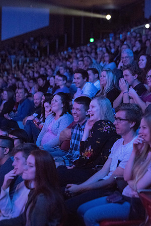 Comedian, Ryan Hamilton, performed his full act for a roaring crowd after his short appearance last night at the P2B Conference. October 2018