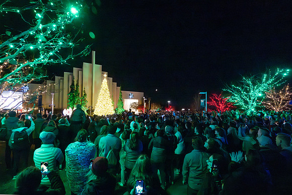 Campus Christmas - Nov 2023