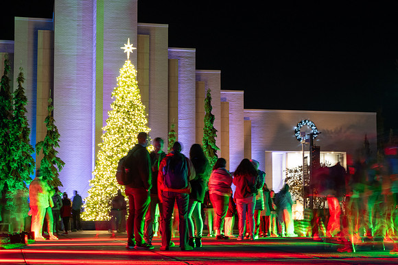 Campus Christmas - Nov 2023