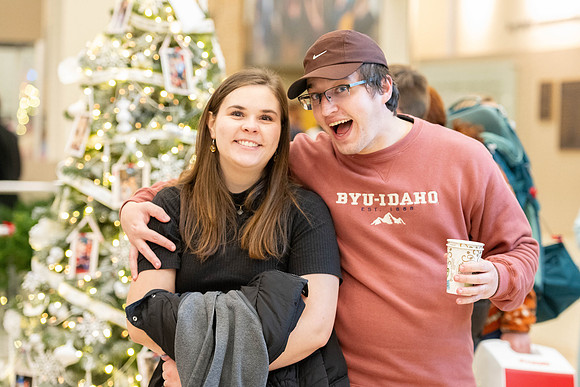 Campus Christmas - Nov 2023