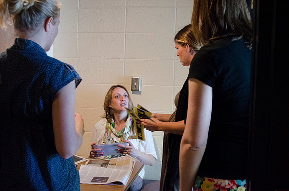 Participants receive new yellow envelopes giving next clue.