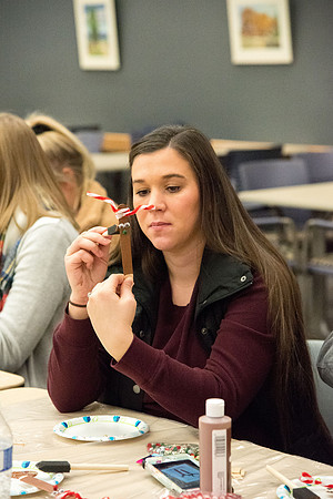 Christmas crafts for families and students.