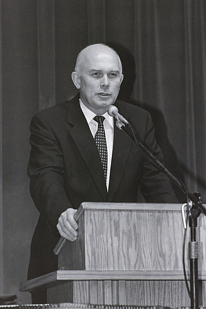 Elder Dallin H. Oaks