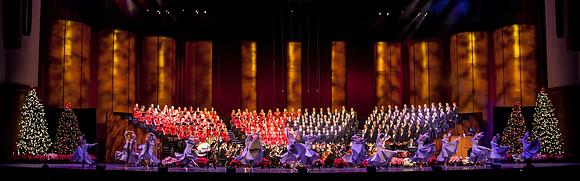 At the BYU-Idaho Christmas, the university dance department, choirs and orchestra, came together with guest artists Canadian Brass for a beautiful and uplifting show.