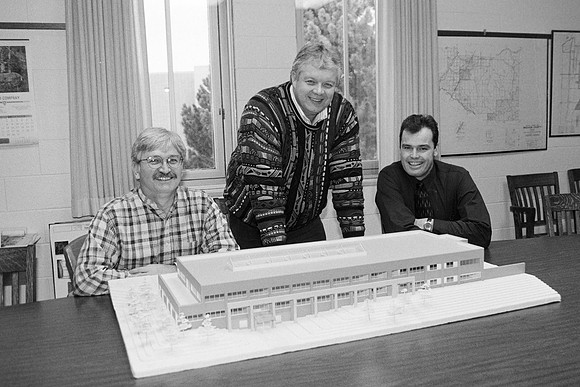 Faculty Staff Bulletin - Jan 1998