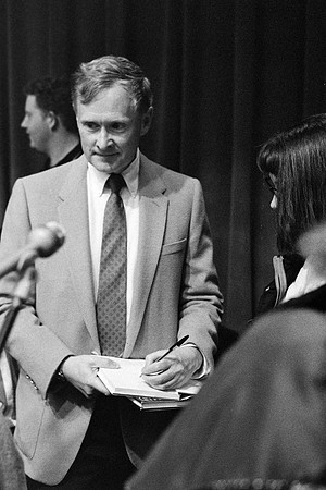 Jack Weiland signing autographs