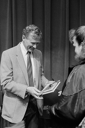 Jack Weiland signing autographs