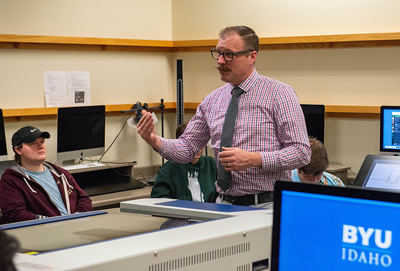 Joshua Abegglen teaching in the character animation class.