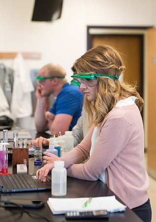 Chemistry students in CHEM 106 lab in the Romney. January 2019