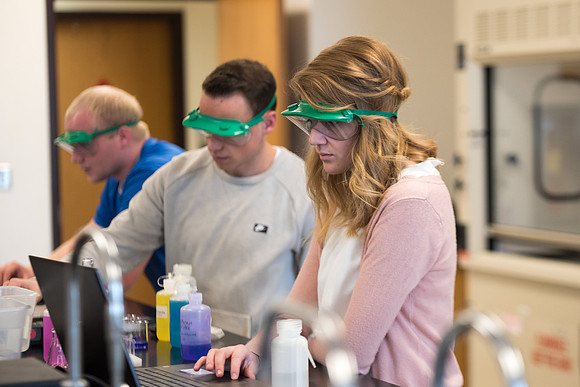Chemistry students in CHEM 106 lab in the Romney. January 2019