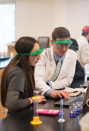 Chemistry students in CHEM 106 lab in the Romney. January 2019
