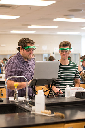 Chemistry students in CHEM 106 lab in the Romney. January 2019