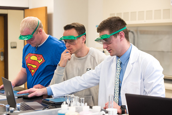 Chemistry students in CHEM 106 lab in the Romney. January 2019
