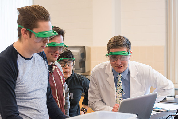 Chemistry students in CHEM 106 lab in the Romney. January 2019