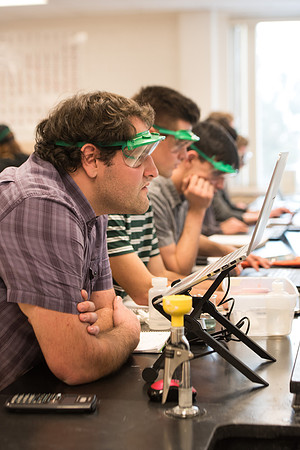 Chemistry students in CHEM 106 lab in the Romney. January 2019