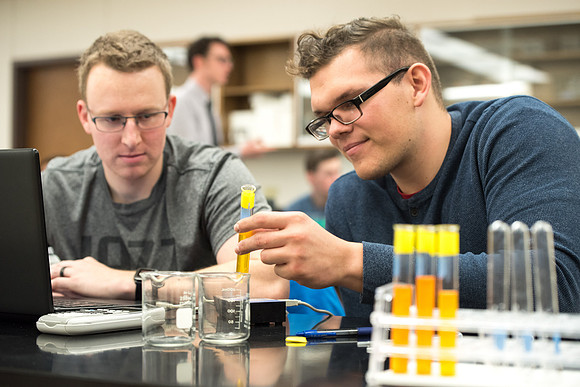Experimenting in Sean Kelly's BIO 180 class. Feb 2019