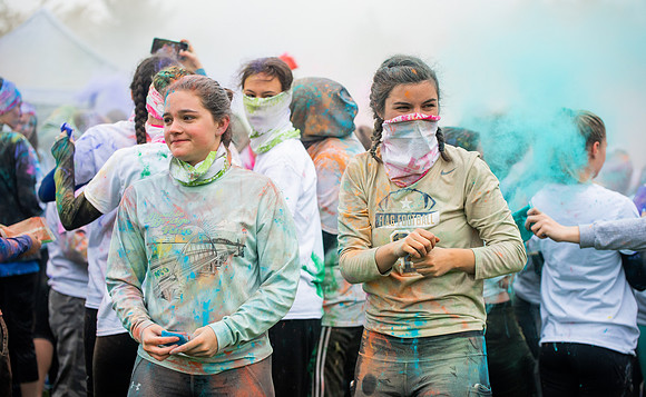 BYUI students and Rexburg community members participate in the color fun run during the fall 2021 seemster.