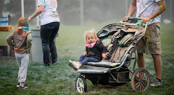BYUI students and Rexburg community members participate in the color fun run during the fall 2021 seemster.