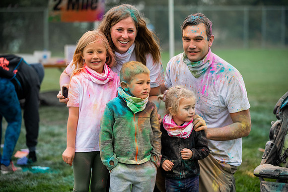 BYUI students and Rexburg community members participate in the color fun run during the fall 2021 seemster.