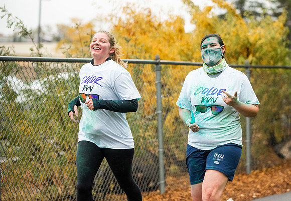 BYUI students and Rexburg community members participate in the color fun run during the fall 2021 seemster.