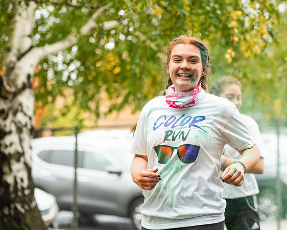 BYUI students and Rexburg community members participate in the color fun run during the fall 2021 seemster.