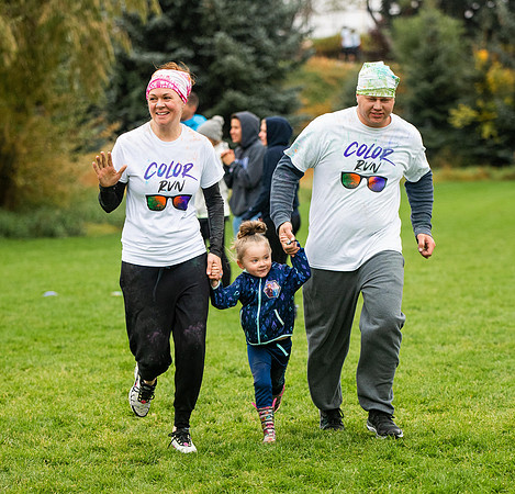 BYUI students and Rexburg community members participate in the color fun run during the fall 2021 seemster.