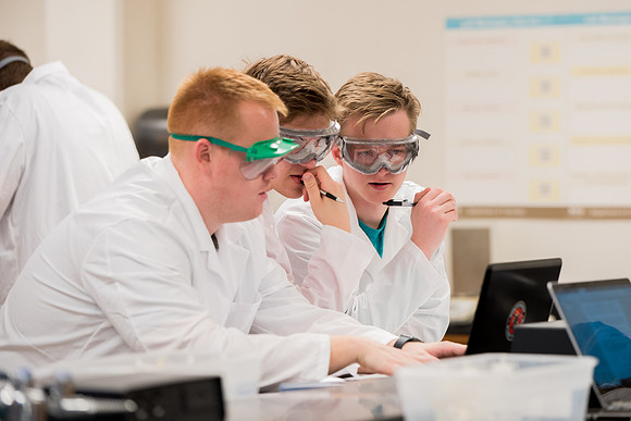 Hector Becerril, Chemistry Faculty, teaches the General Chemistry Lab.