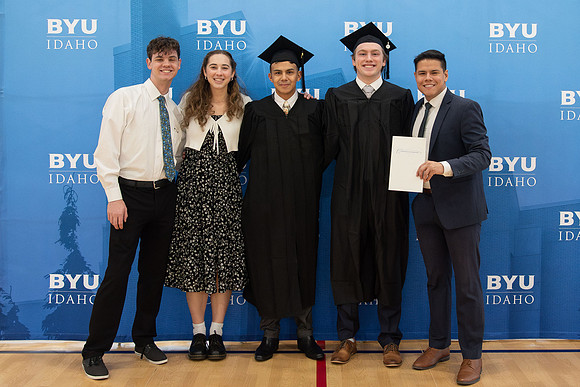 Commencement - Dec 2023