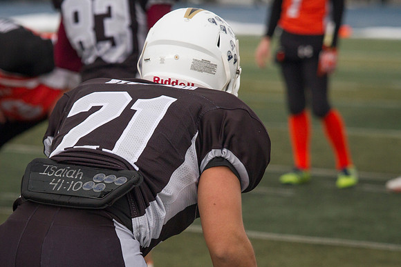 It was a constant battle on the turf for the championship title as the Knights took on the Hurricanes. The Knights were able to hold the Hurricanes as they played in overtime, with the final score bei