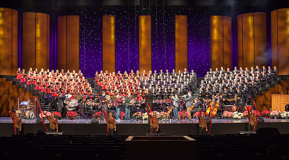At the BYU-Idaho Christmas, the university dance department, choirs and orchestra, came together with guest artists Canadian Brass for a beautiful and uplifting show.