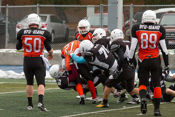 It was a constant battle on the turf for the championship title as the Knights took on the Hurricanes. The Knights were able to hold the Hurricanes as they played in overtime, with the final score bei