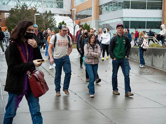 Students gather at the I-center to watch Devotional in the Fall 2021 semester.