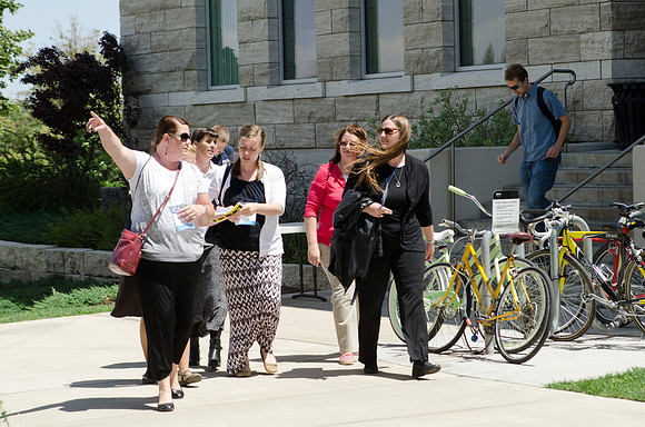 Amazing Race Participants travel to different points of the game.