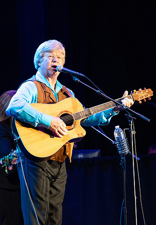 Jim Curry performs songs of John Denver at the Hart Auditorium.