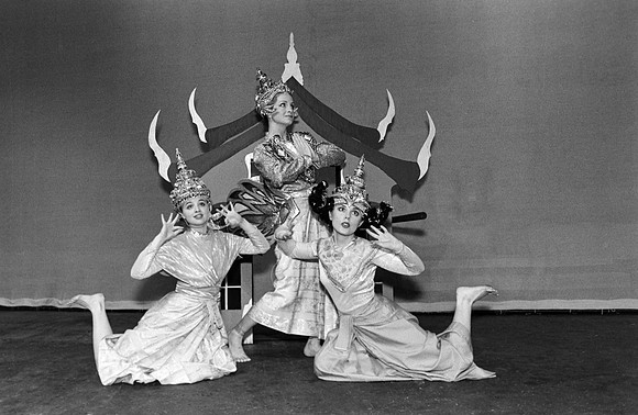 Ladies from the cast posing.
